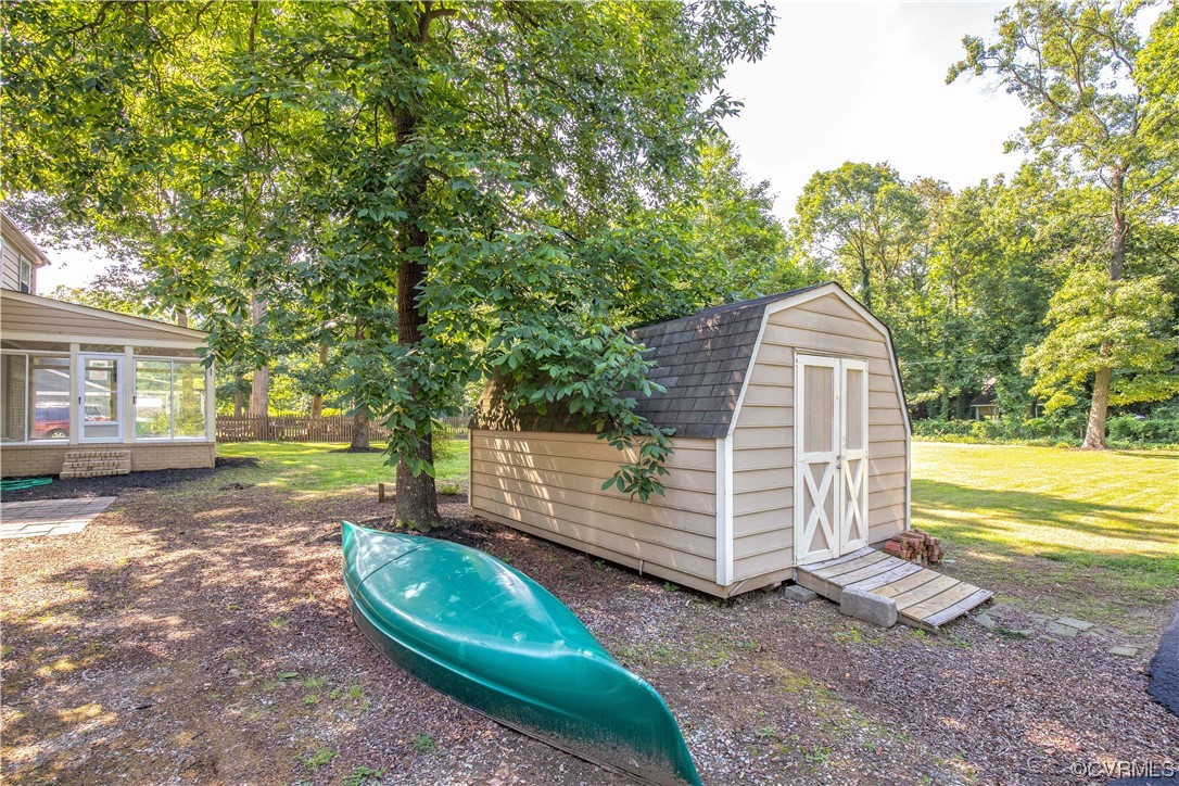 13371 Kingsmill Road Midlothian, VA 23113 - Photo 32 of 43 a view of a backyard with large trees