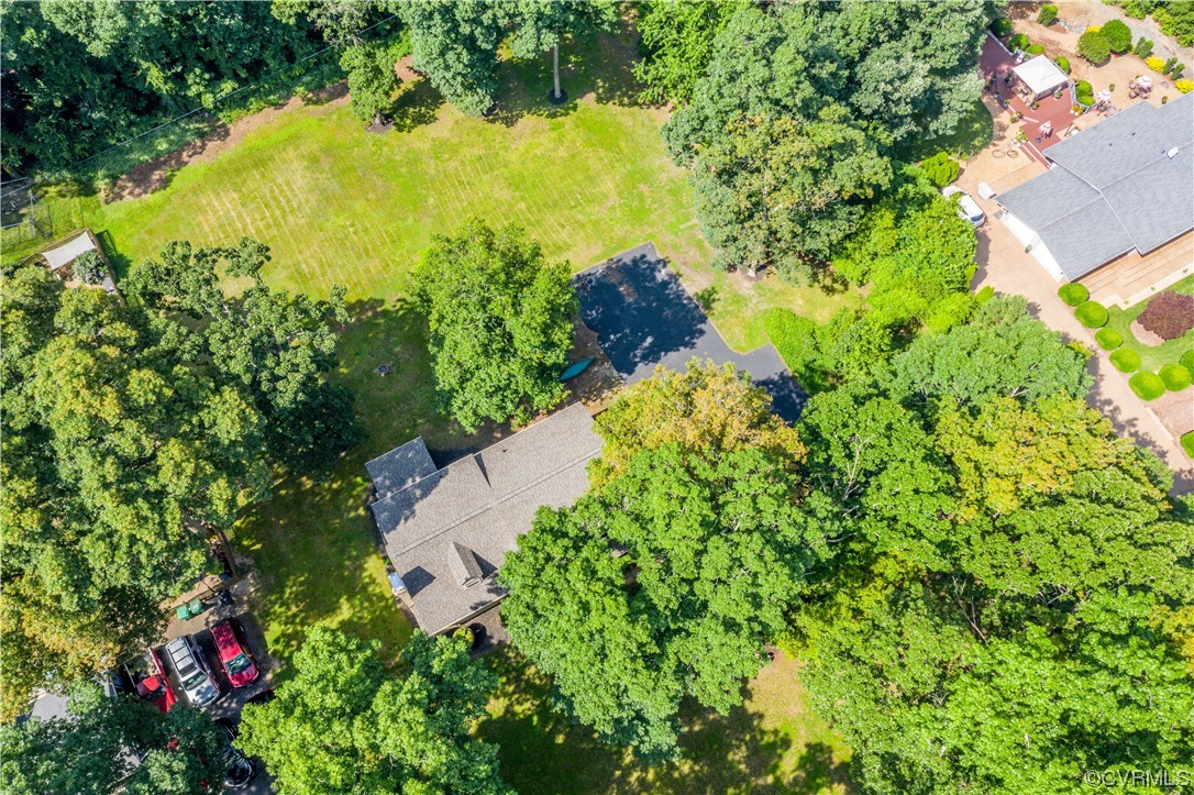 13371 Kingsmill Road Midlothian, VA 23113 - Photo 41 of 43 a view of a garden