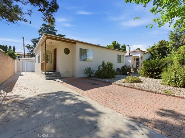 $899,950 | 7307 Tyrone Avenue, Van Nuys, CA 91405