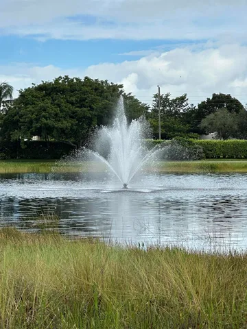 a view of a tennis court