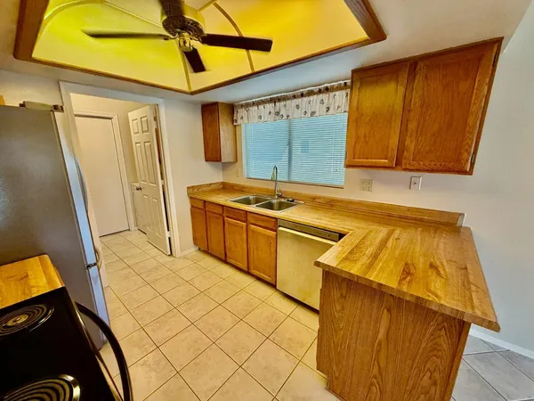 $1,750 | 9619 West Taro Lane, Peoria, AZ 85382