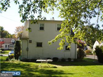 16 Norwyn Road Hatboro, PA 19040 - Photo 7 of 8 Exterior Back