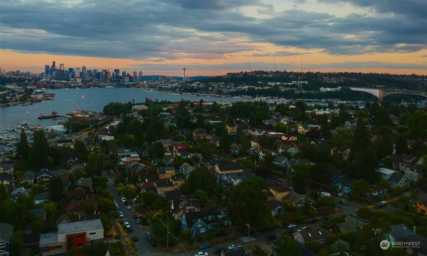 908 North 46th Street, Unit B Seattle, WA 98103 - Photo 1 of 32