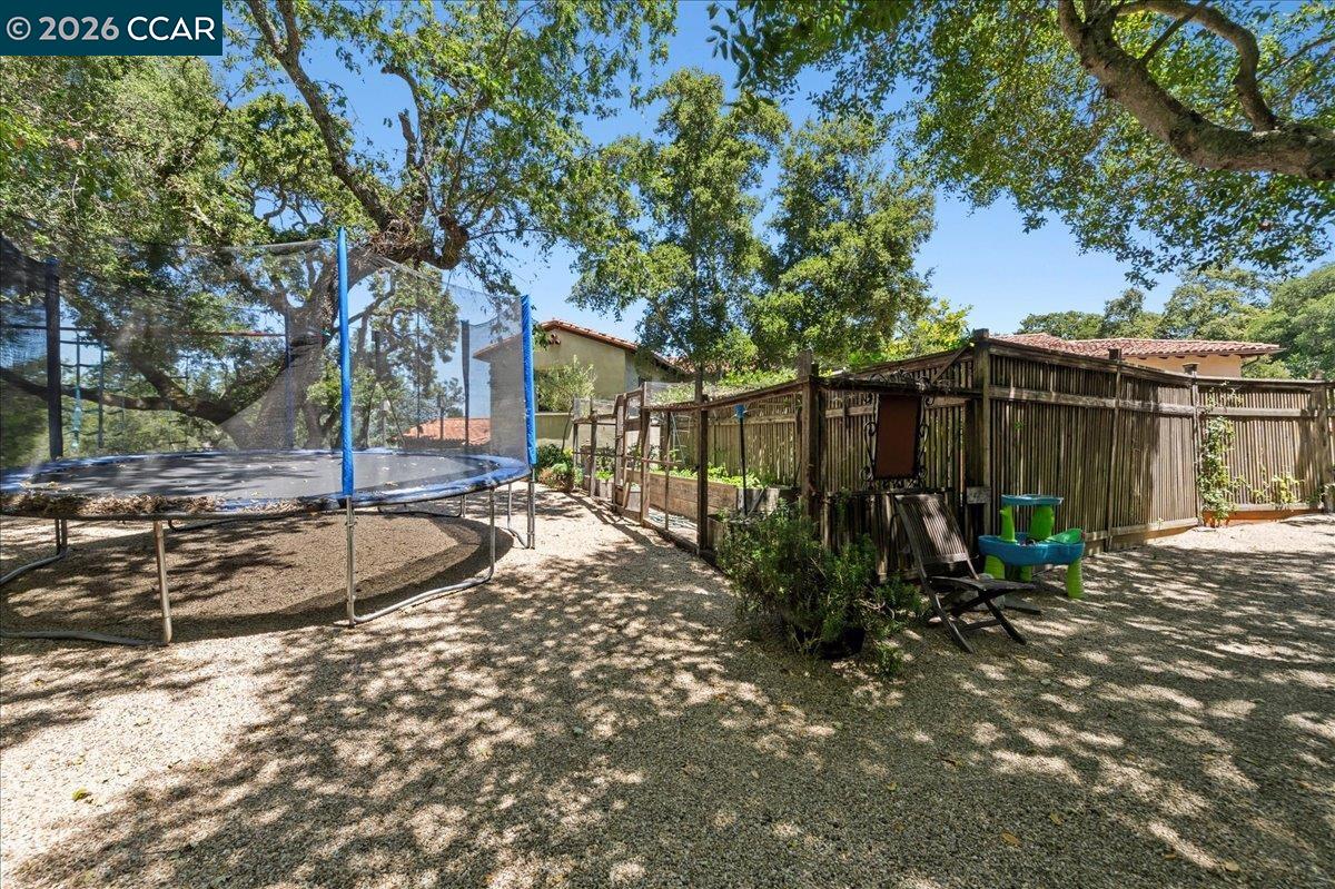 820 Acalanes Road Lafayette, CA 94549 - Photo 21 of 99