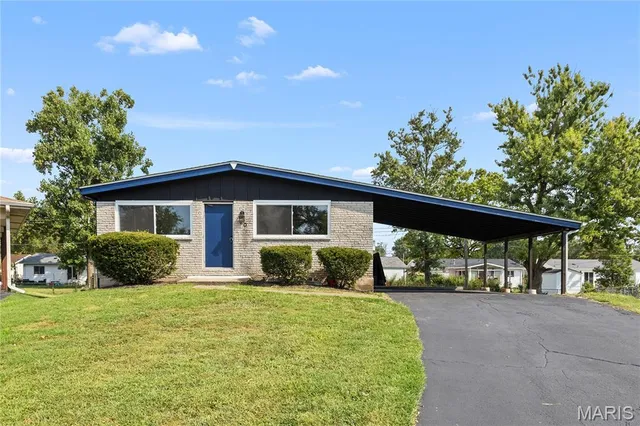 $199,975 | 20 Tamma Lane, Hazelwood, MO 63042