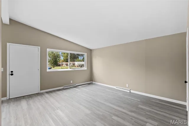 $199,975 | 20 Tamma Lane, Hazelwood, MO 63042