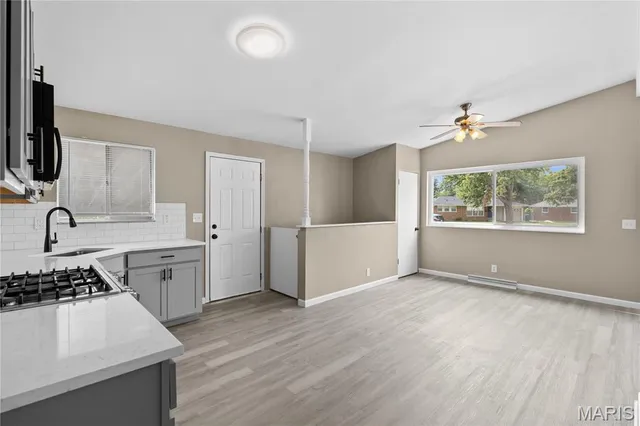 $199,975 | 20 Tamma Lane, Hazelwood, MO 63042