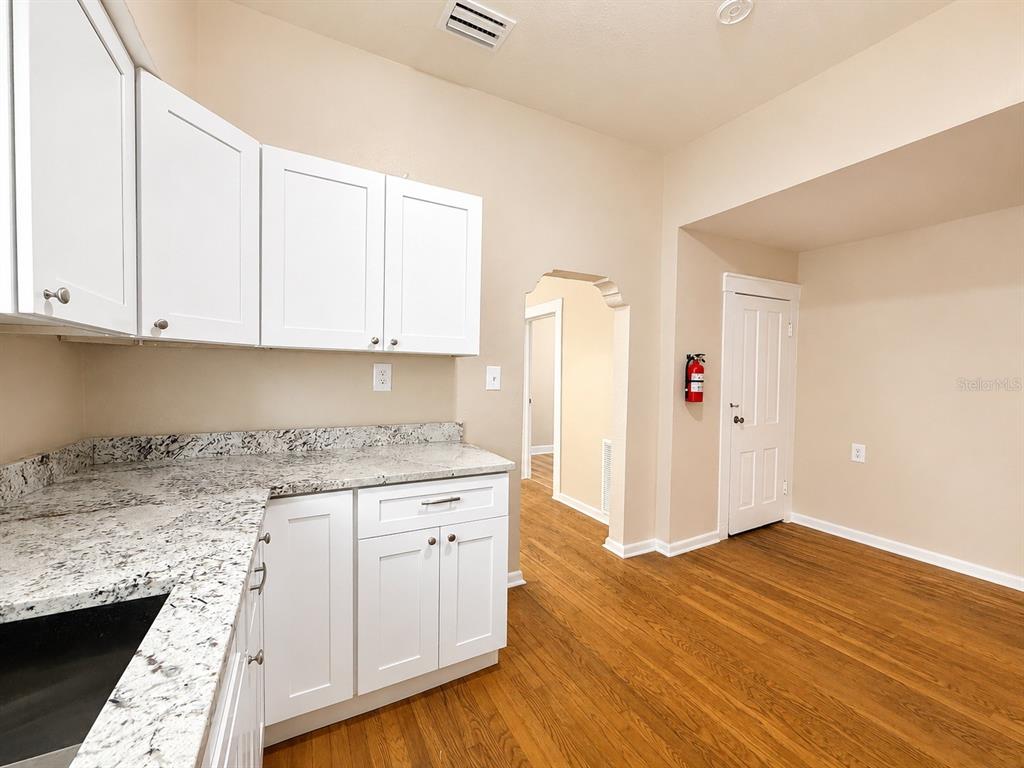 2124 West Chestnut Street Tampa, FL 33607 - Photo 14 of 20
