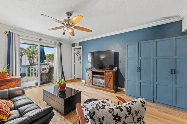 $158,000 | 950 South Kanner Highway, Unit B30, Stuart, FL 34994