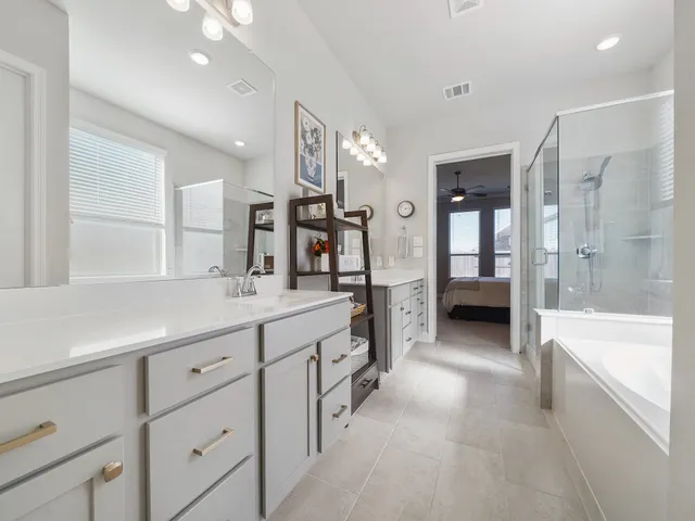 $497,000 | 10267 Bayou Oaks Drive, Conroe, TX 77385