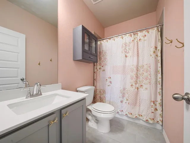 $497,000 | 10267 Bayou Oaks Drive, Conroe, TX 77385