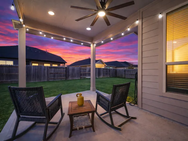 $497,000 | 10267 Bayou Oaks Drive, Conroe, TX 77385