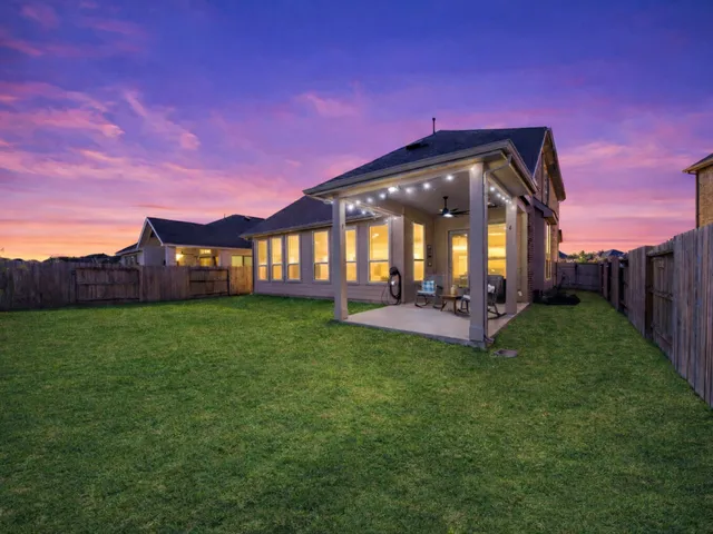 $497,000 | 10267 Bayou Oaks Drive, Conroe, TX 77385