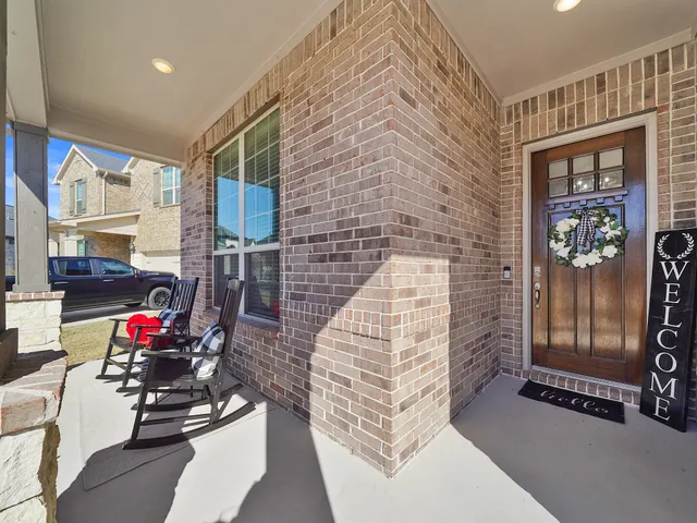 $497,000 | 10267 Bayou Oaks Drive, Conroe, TX 77385