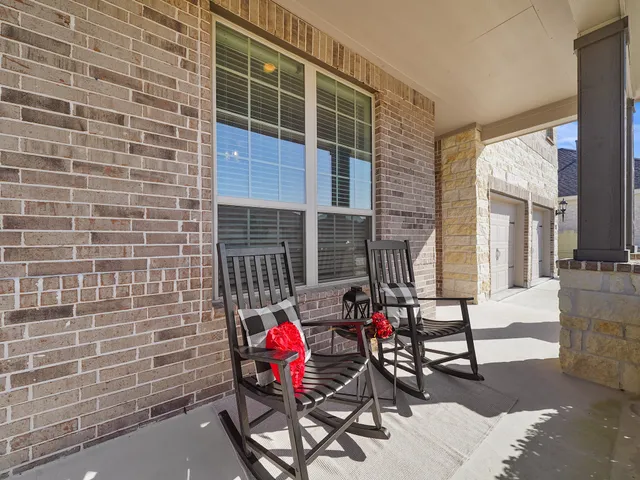 $497,000 | 10267 Bayou Oaks Drive, Conroe, TX 77385