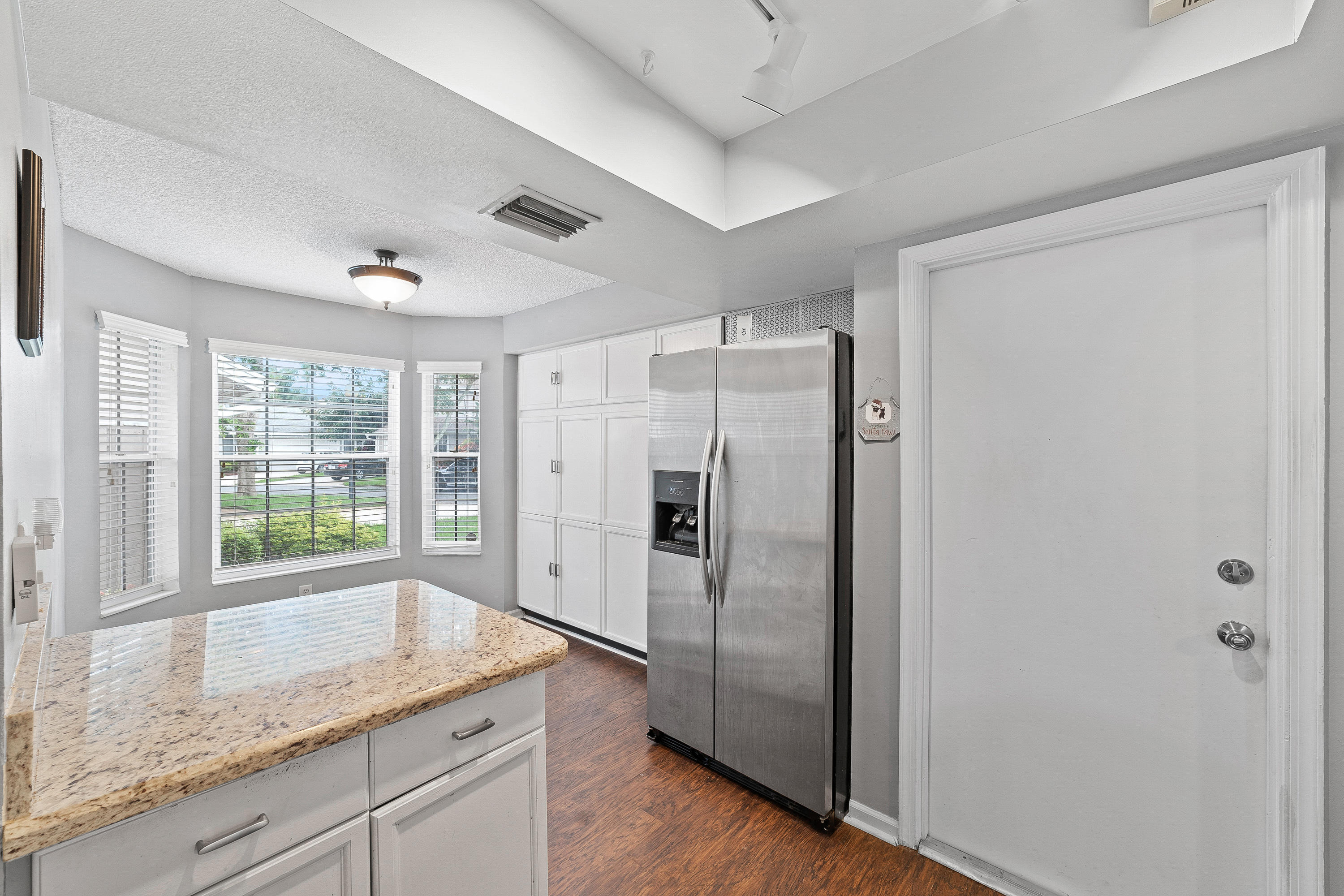 5346 Park Pl Circle Boca Raton, FL 33486 - Photo 13 of 26 Kitchen