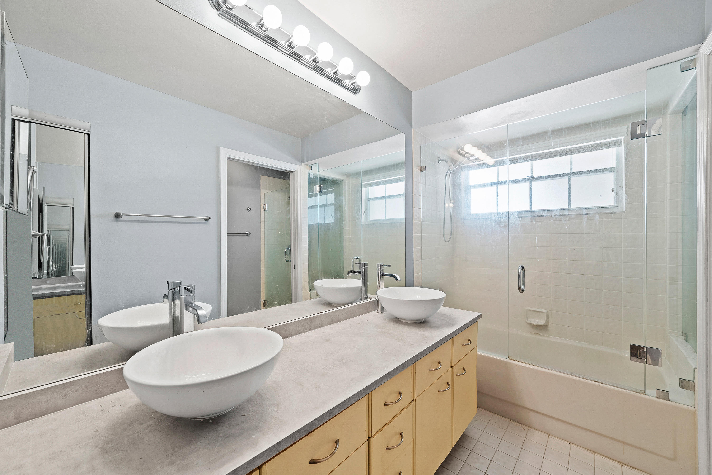 5346 Park Pl Circle Boca Raton, FL 33486 - Photo 17 of 26 Master bathroom