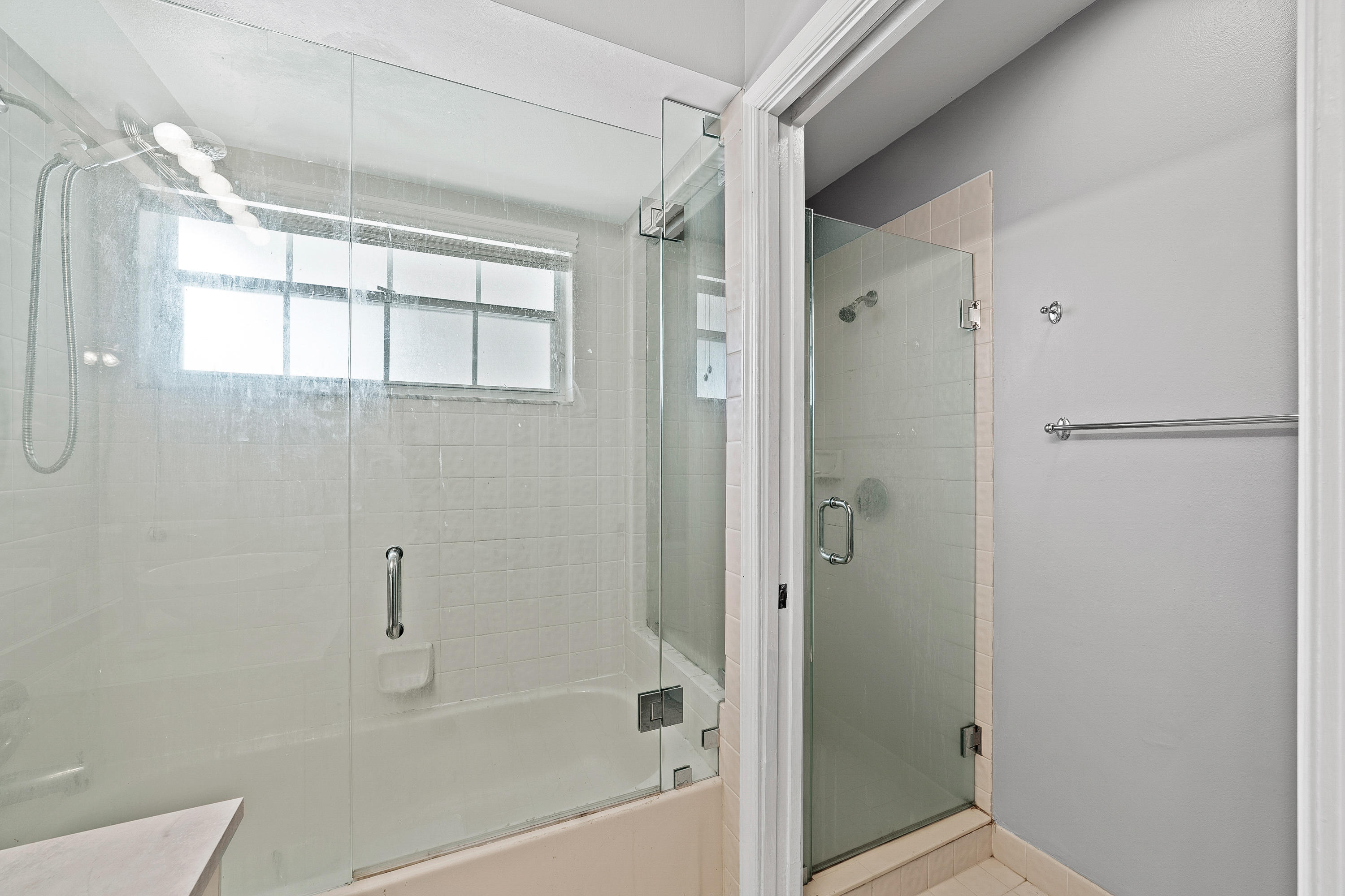 5346 Park Pl Circle Boca Raton, FL 33486 - Photo 18 of 26 Master bathroom