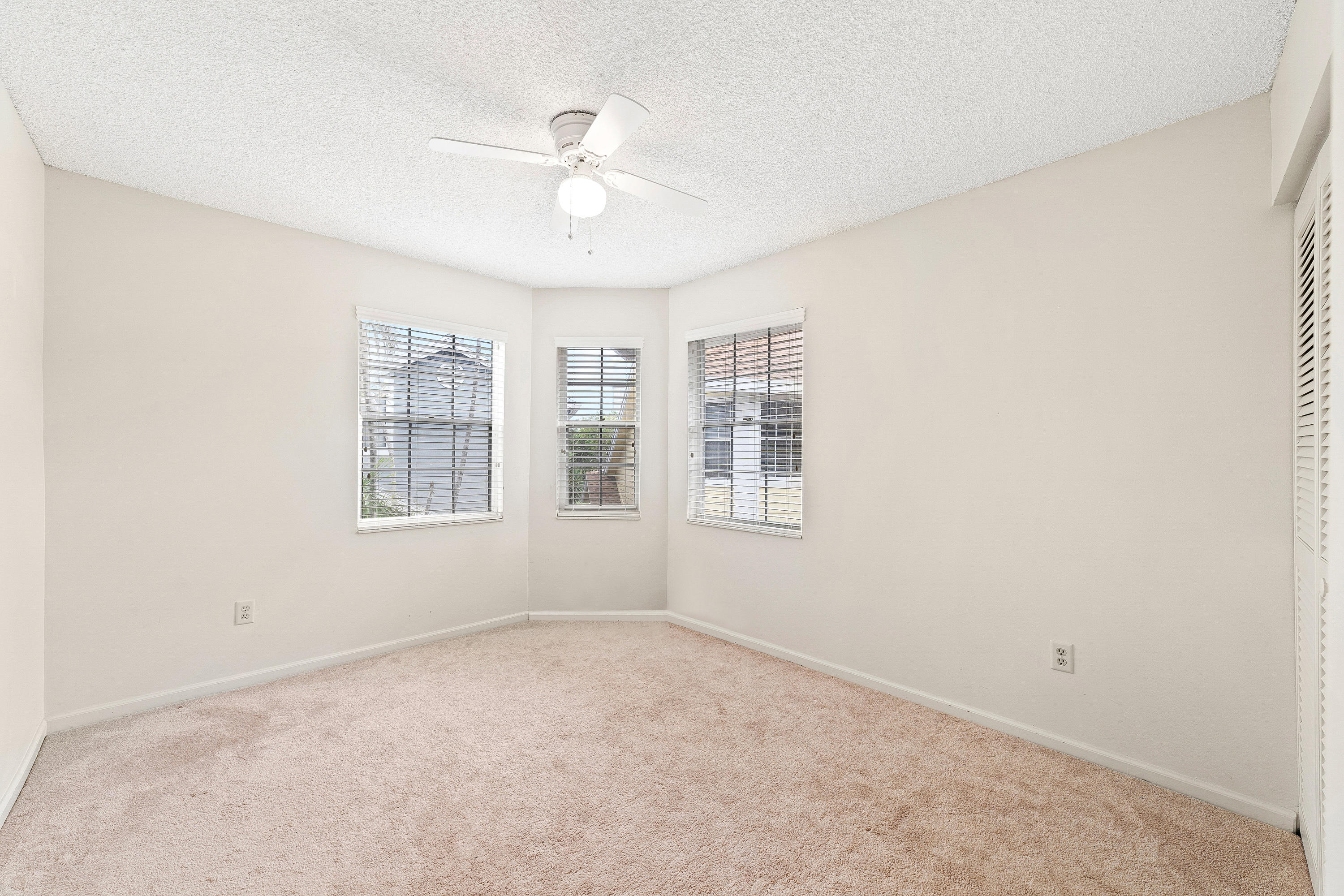5346 Park Pl Circle Boca Raton, FL 33486 - Photo 19 of 26 2nd Bedroom