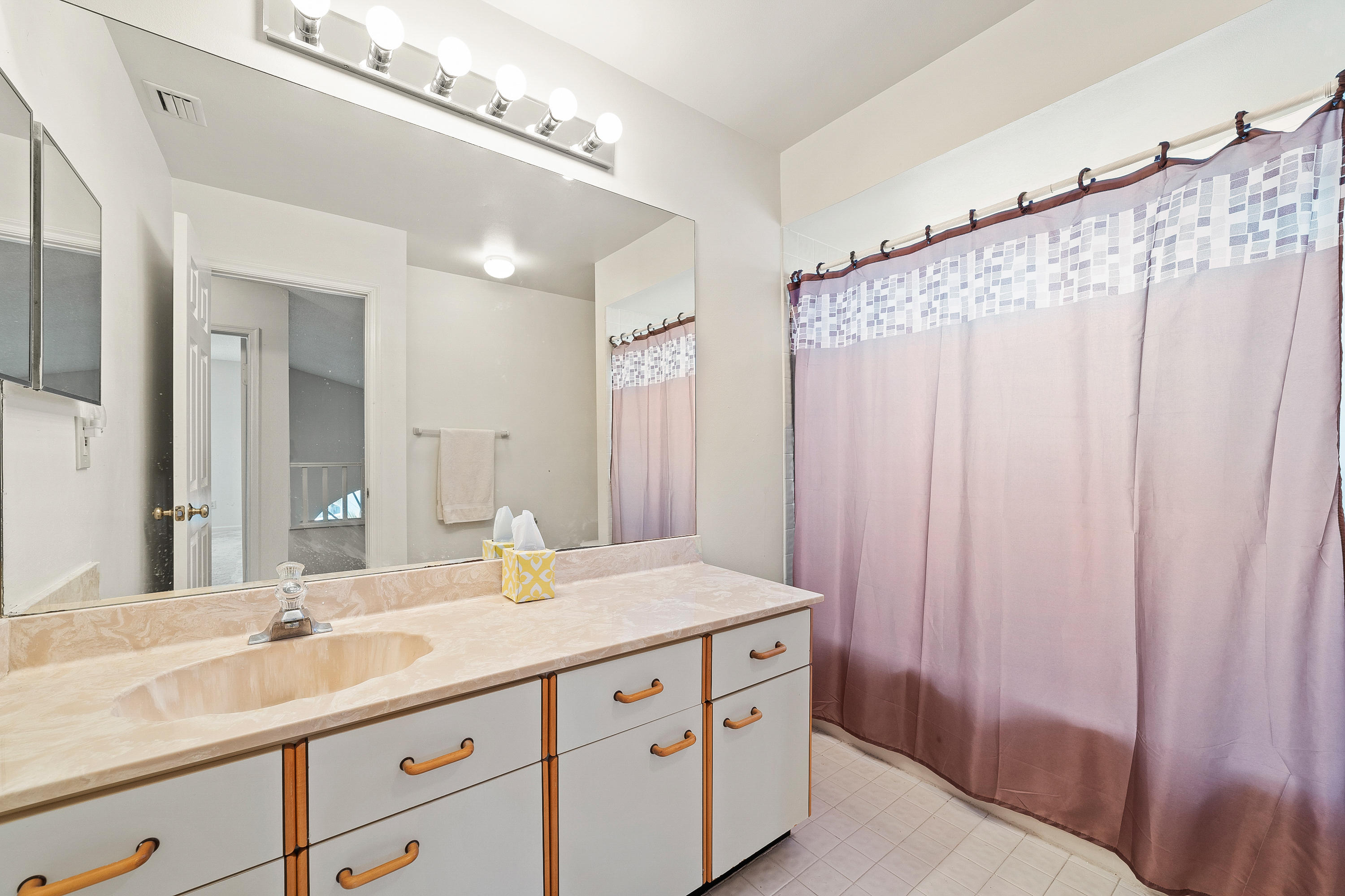 5346 Park Pl Circle Boca Raton, FL 33486 - Photo 23 of 26 Guest bathroom