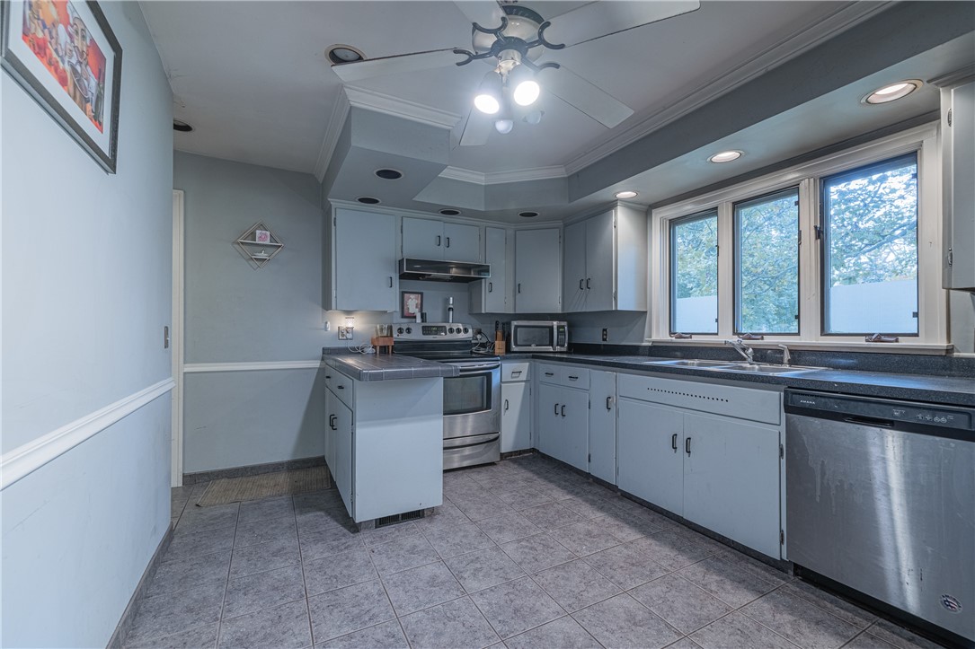 1935 Baird Road Penfield, NY 14526 - Photo 5 of 25