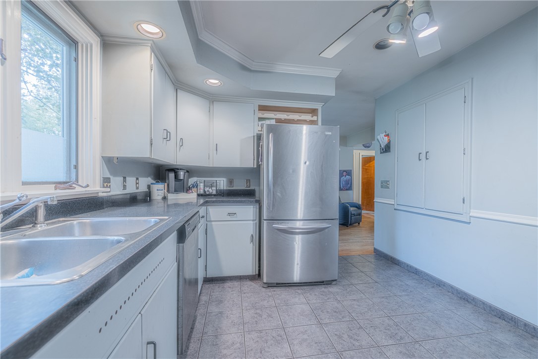 1935 Baird Road Penfield, NY 14526 - Photo 6 of 25