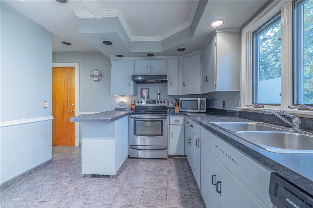 1935 Baird Road Penfield, NY 14526 - Photo 7 of 25