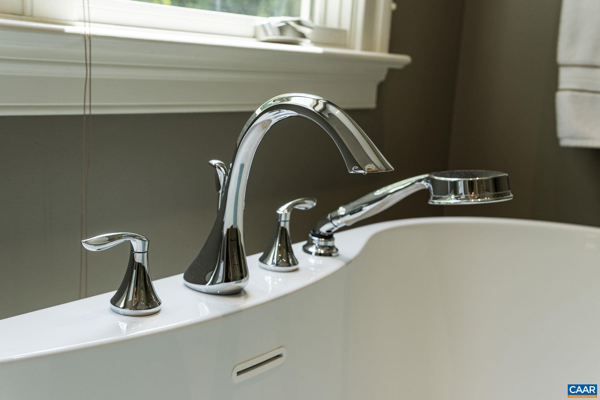 2025 Farringdon Road Keswick, VA 22947 - Photo 29 of 55 a close view of sink