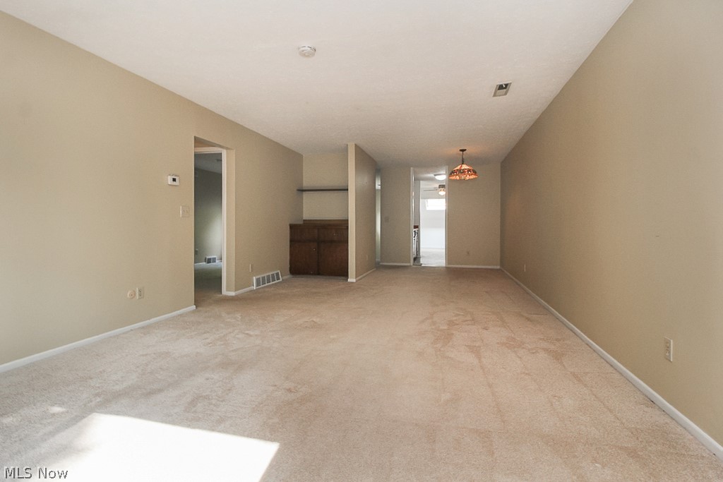 16555 Wren Road, Unit 1E Bainbridge, OH 44023 - Photo 5 of 12 Gallery Image 5