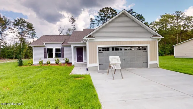$282,900 | 304 Grand Oaks Drive, Goldsboro, NC 27530