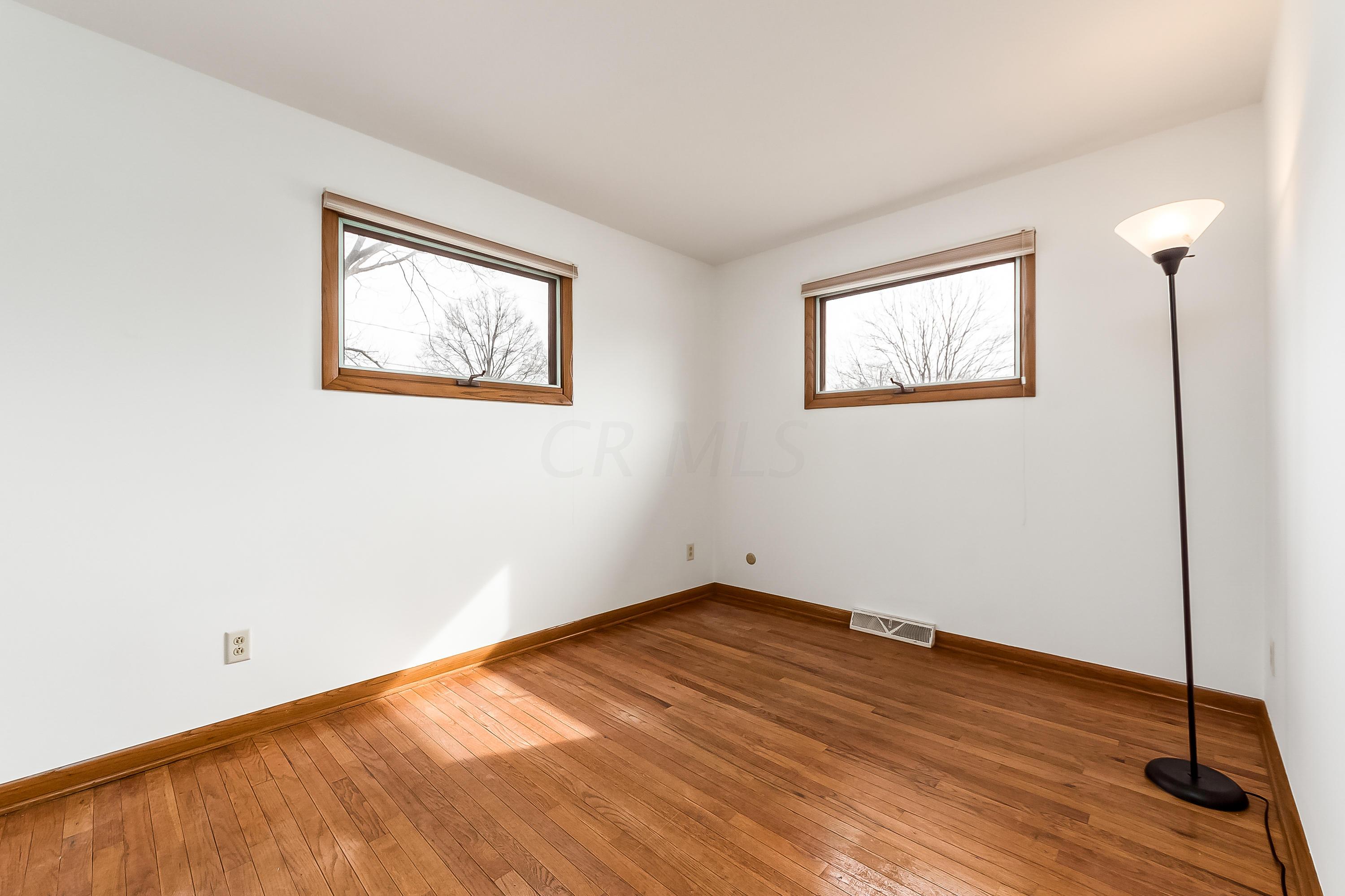 910 Hillery Road Columbus, OH 43229 - Photo 14 of 28 Gallery Image 14