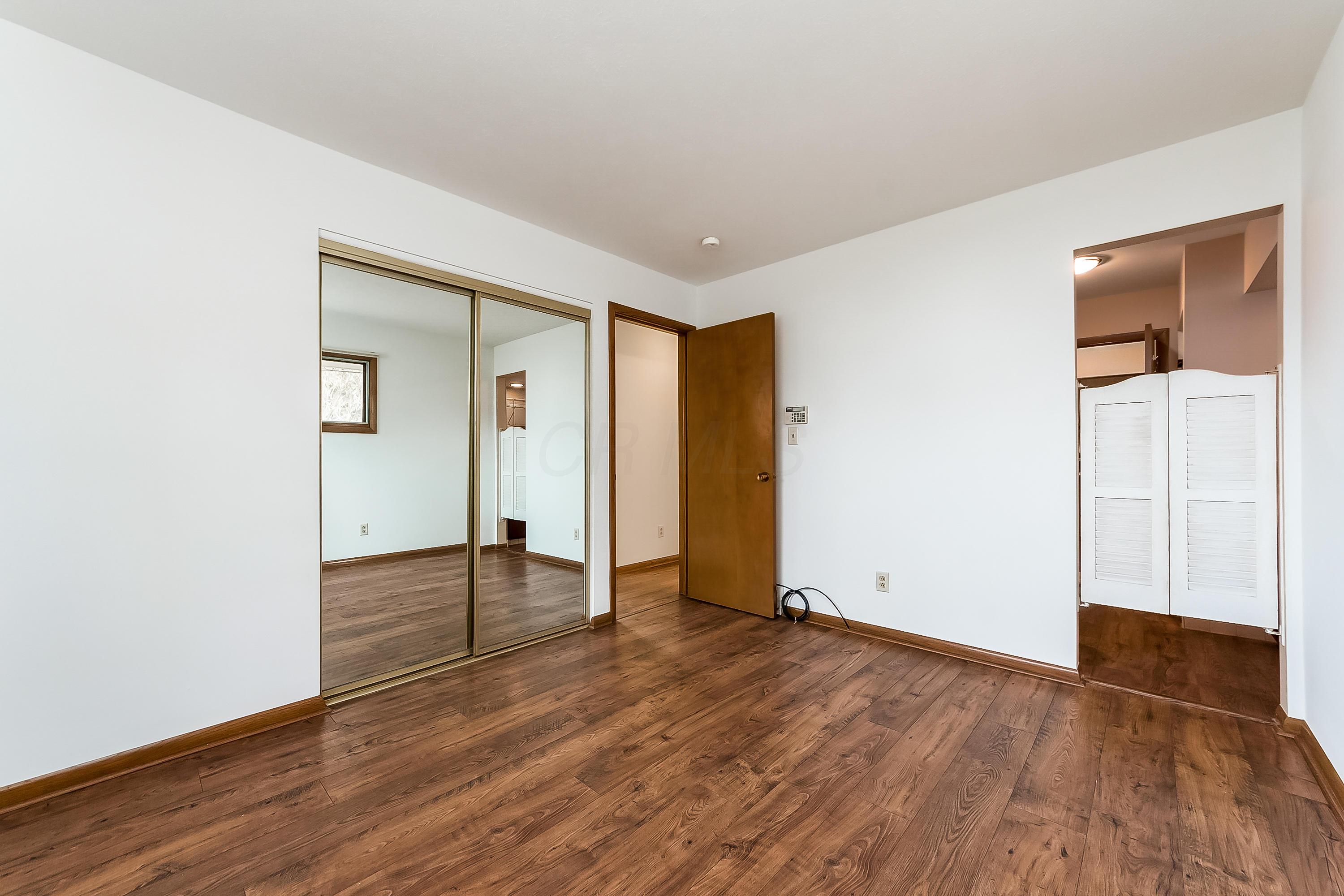 910 Hillery Road Columbus, OH 43229 - Photo 17 of 28 Gallery Image 17
