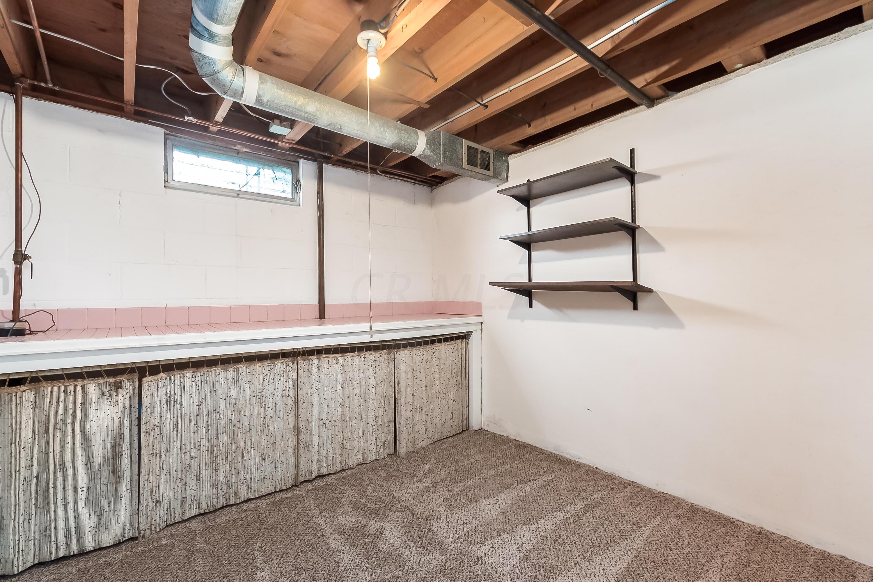 910 Hillery Road Columbus, OH 43229 - Photo 23 of 28 Gallery Image 23