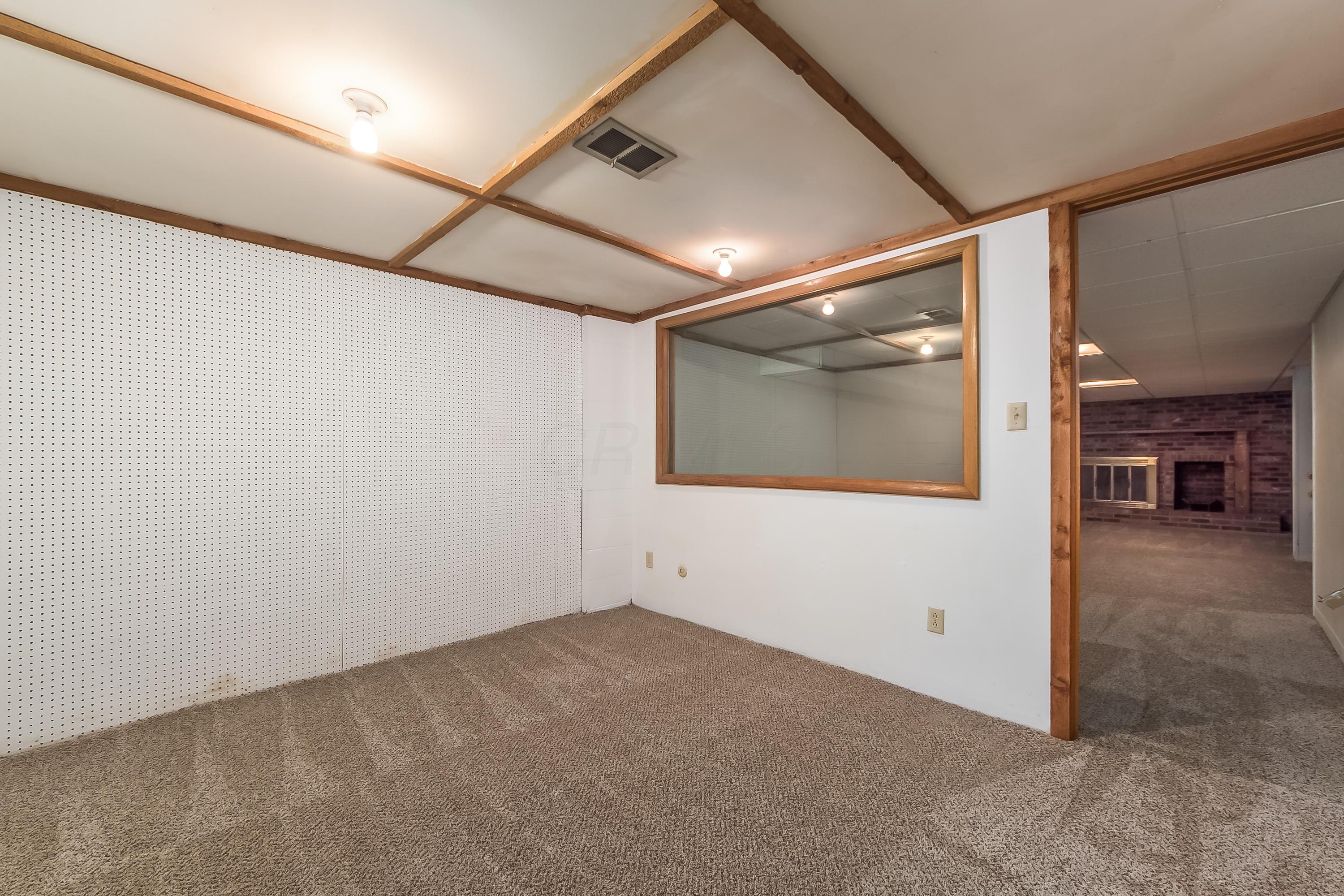 910 Hillery Road Columbus, OH 43229 - Photo 24 of 28 Gallery Image 24