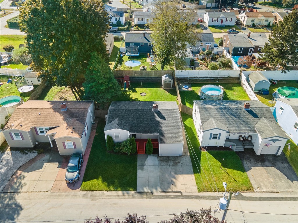 4 Harbourd Road Johnston, RI 02919 - Photo 2 of 39