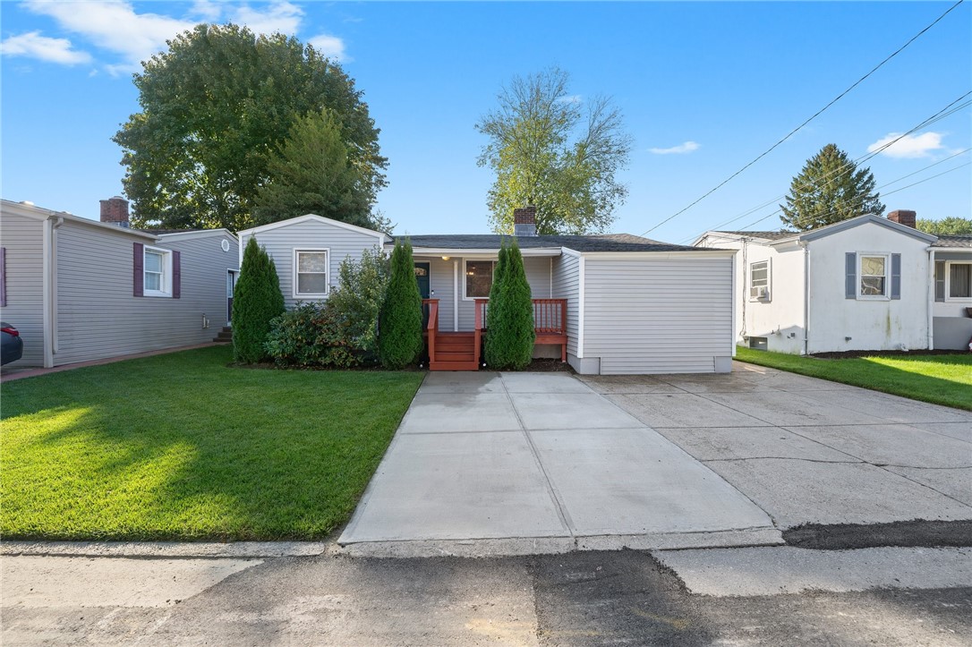 4 Harbourd Road Johnston, RI 02919 - Photo 31 of 39