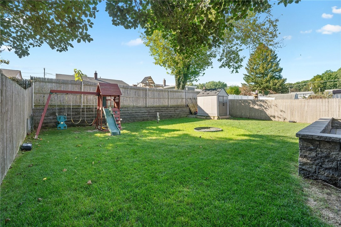 4 Harbourd Road Johnston, RI 02919 - Photo 36 of 39