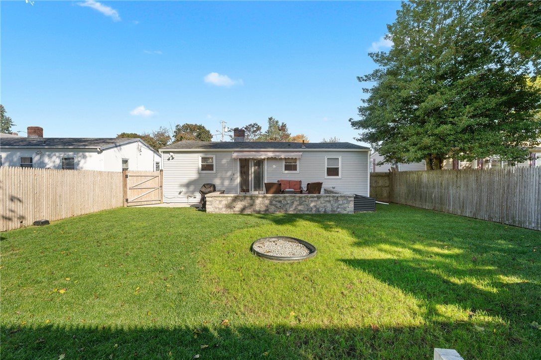 4 Harbourd Road Johnston, RI 02919 - Photo 37 of 39