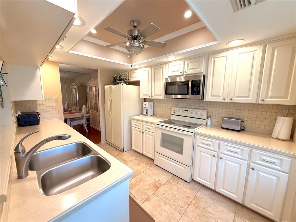 11508 Orleans Lane Port Richey, FL 34668 - Photo 7 of 55