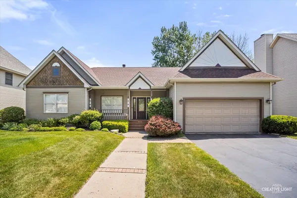 $365,000 | 220 Barn Swallow Drive, Woodstock, IL 60098