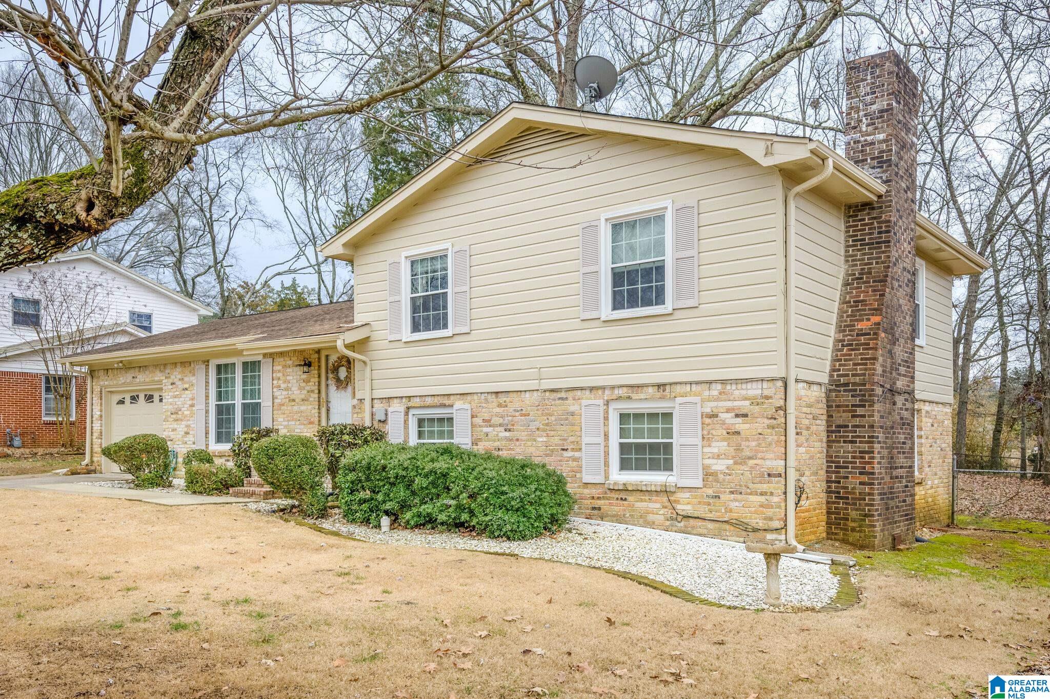 305 Rosemont Road Southeast Huntsville, AL 35803 - Photo 3 of 34