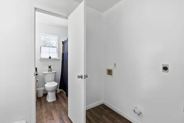 a bathroom with a toilet