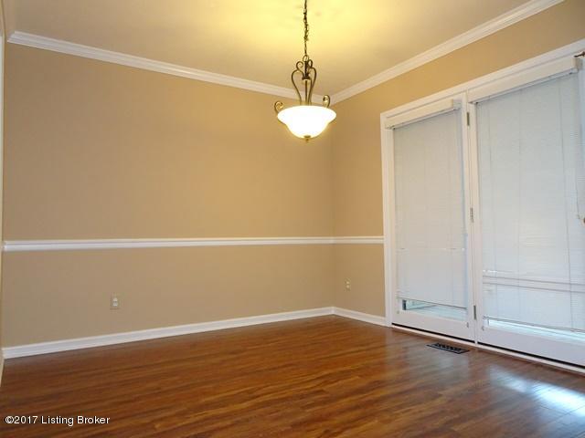 9317 Gutenberg Road Jeffersontown, KY 40291 - Photo 10 of 30 Dining Rm - Crown Molding