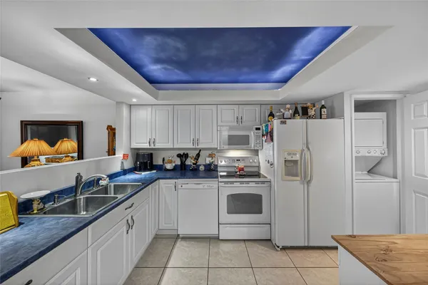 $264,999 | 2900 North Course Drive, Unit 607, Pompano Beach, FL 33069