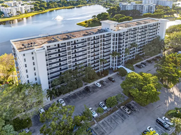 $264,999 | 2900 North Course Drive, Unit 607, Pompano Beach, FL 33069