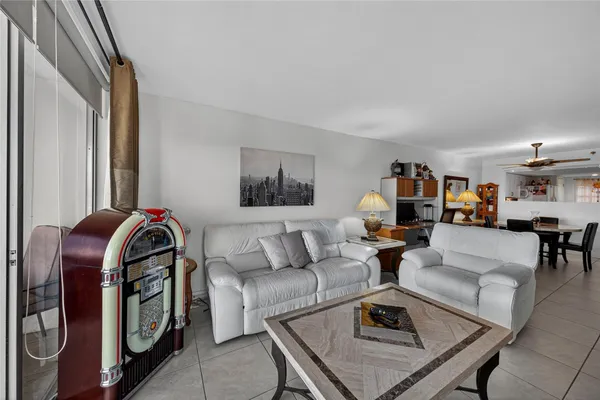 $264,999 | 2900 North Course Drive, Unit 607, Pompano Beach, FL 33069