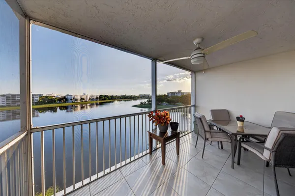 $264,999 | 2900 North Course Drive, Unit 607, Pompano Beach, FL 33069