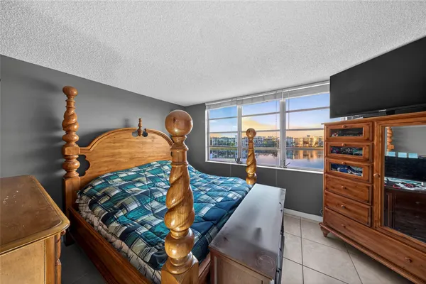 $264,999 | 2900 North Course Drive, Unit 607, Pompano Beach, FL 33069
