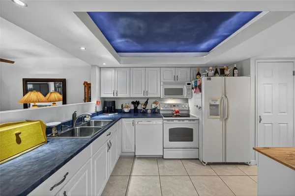 $264,999 | 2900 North Course Drive, Unit 607, Pompano Beach, FL 33069