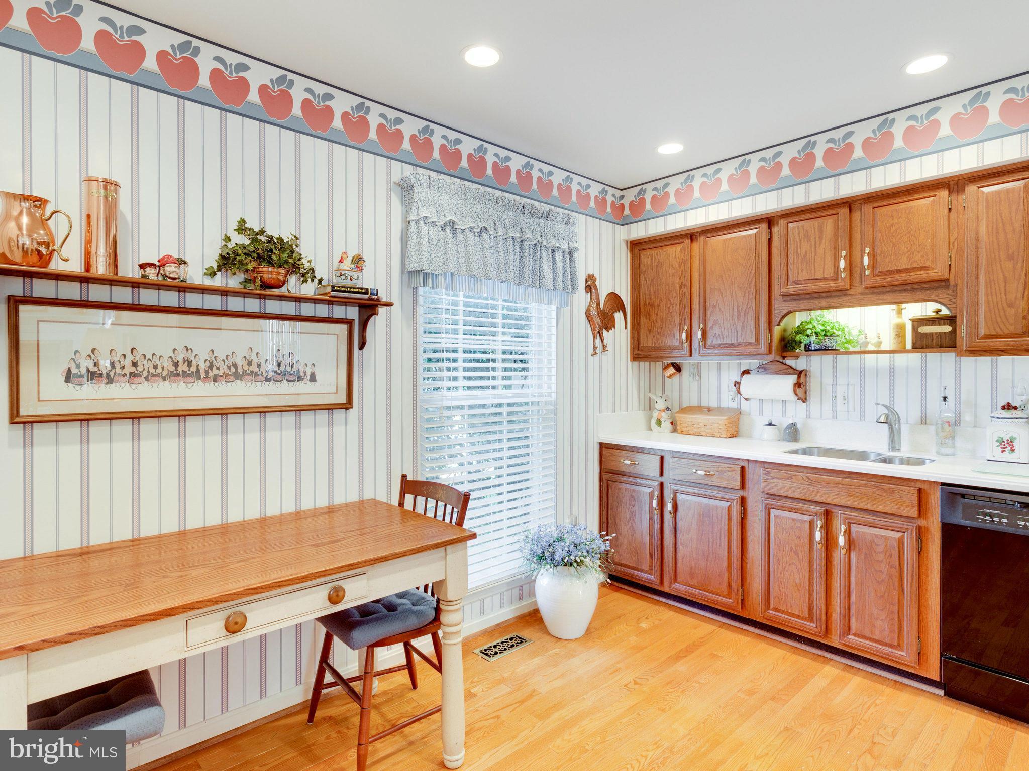 5929 Powell's Landing Road Burke, VA 22015 - Photo 11 of 30 Kitchen